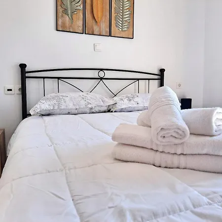 Alepou Leros Apartman *