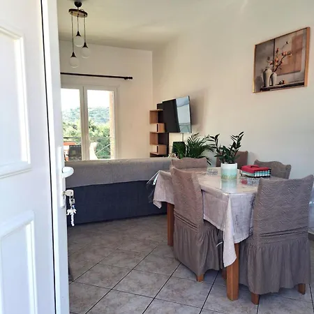 Alepou Leros Apartman Álinda