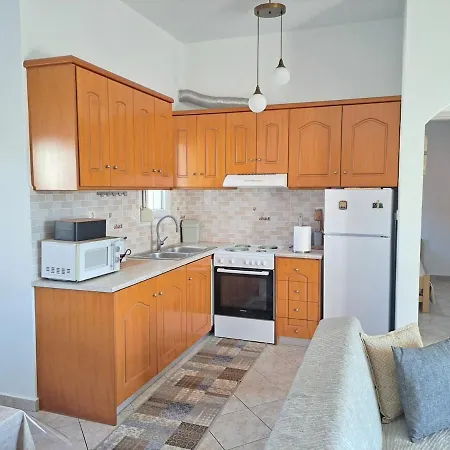 Alepou Leros Apartman *